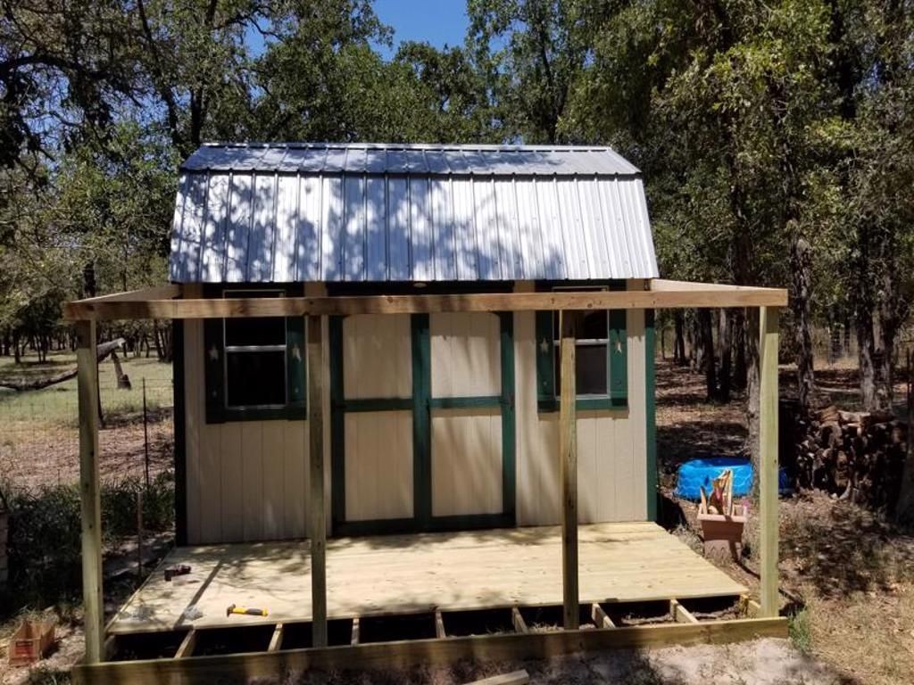 Putting the outside porch flooring